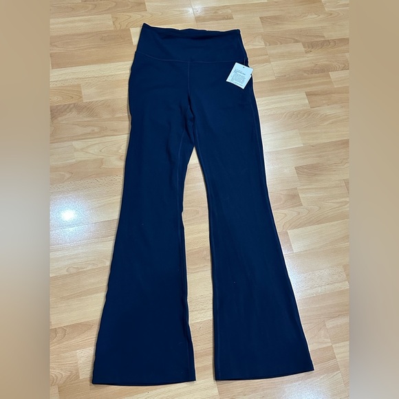 New Lululemon Groove Pants in True Navy - Picture 1 of 8